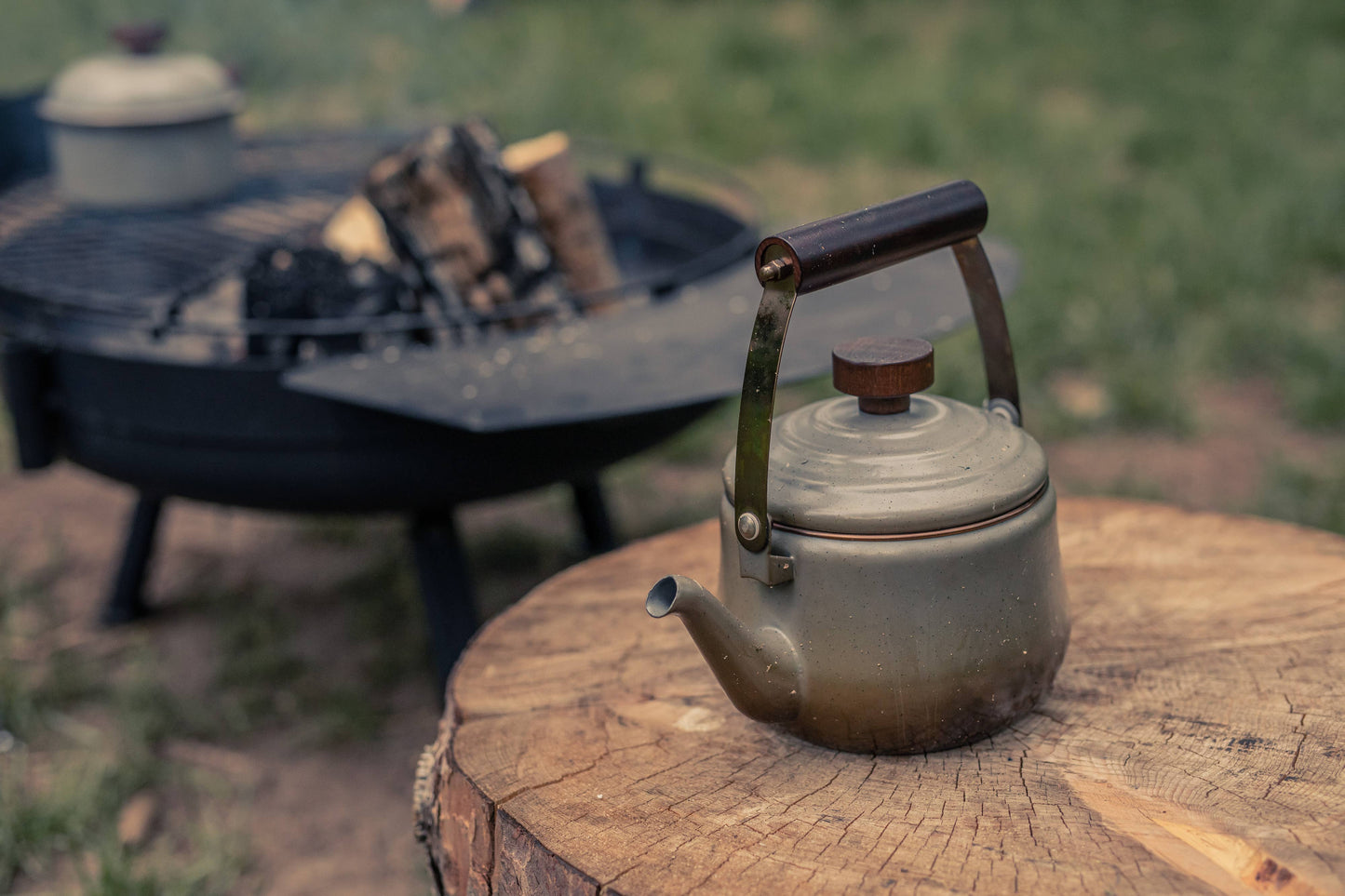 Vintage-Style Kettle | Charcoal by Barebones