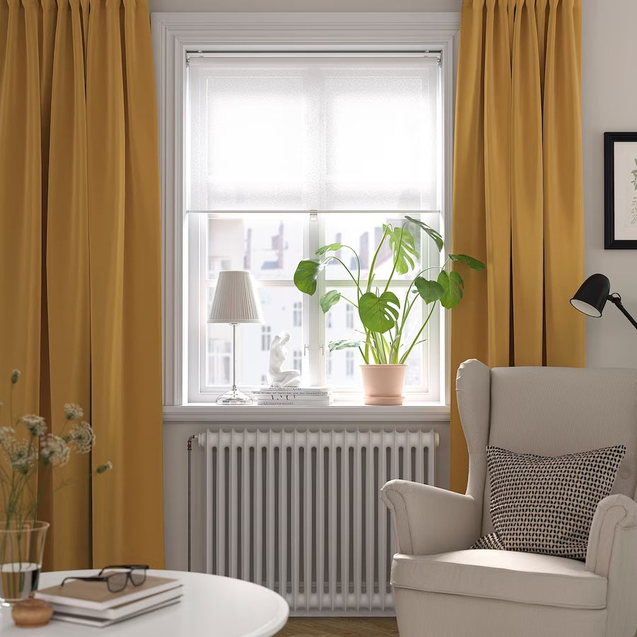 Kustflu 20" x 20" Throw Pillow