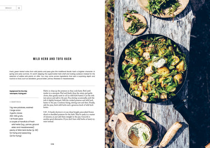 Food in the Wild: Recipes for Foraged Berries, Mushrooms & Herbs