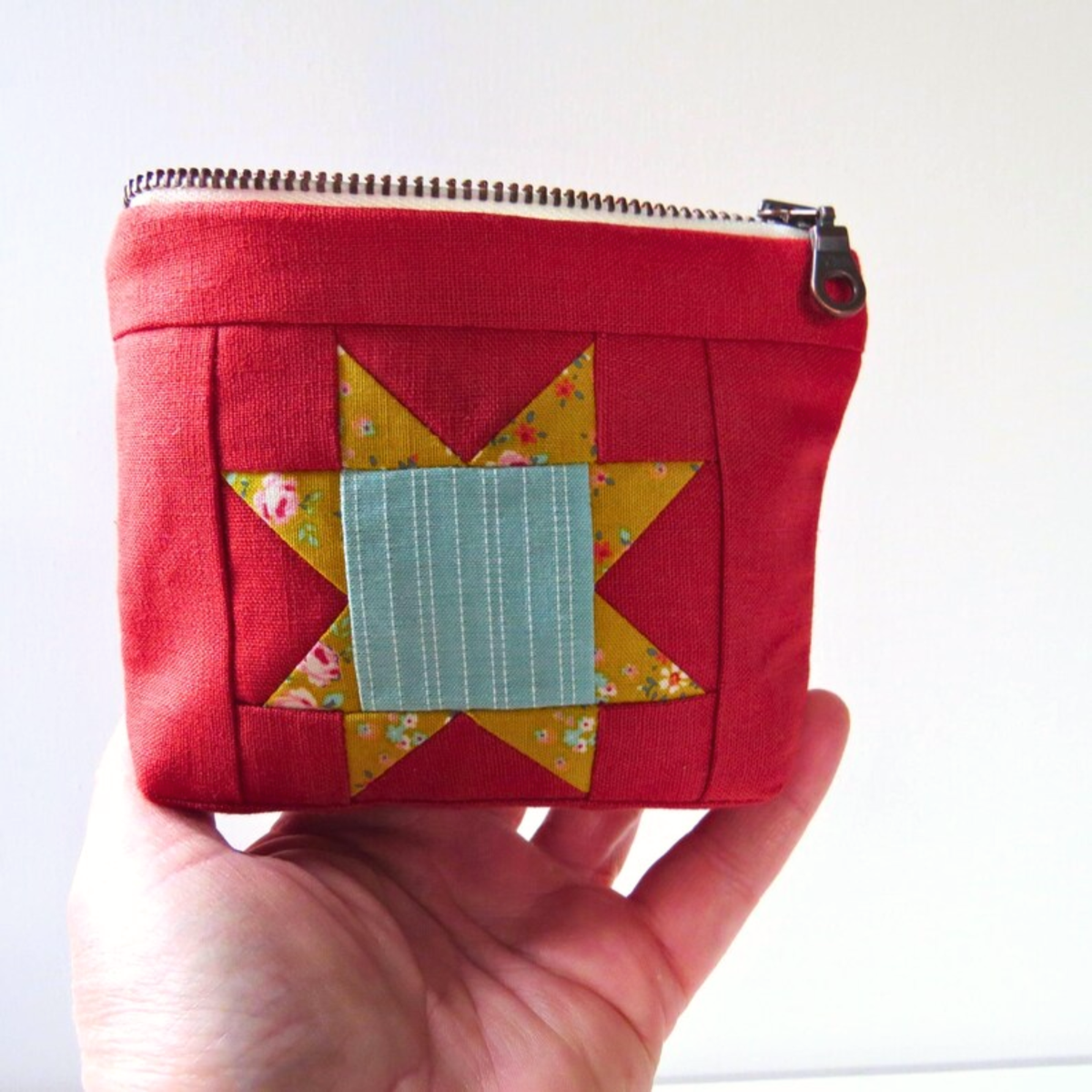 Sawtooth Star Quilted Zipper Pouch | Red