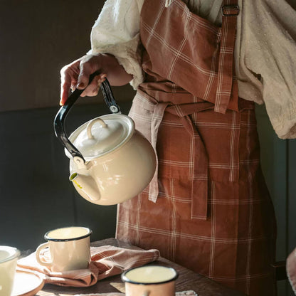 Vintage Enamel Kettle | Ivory