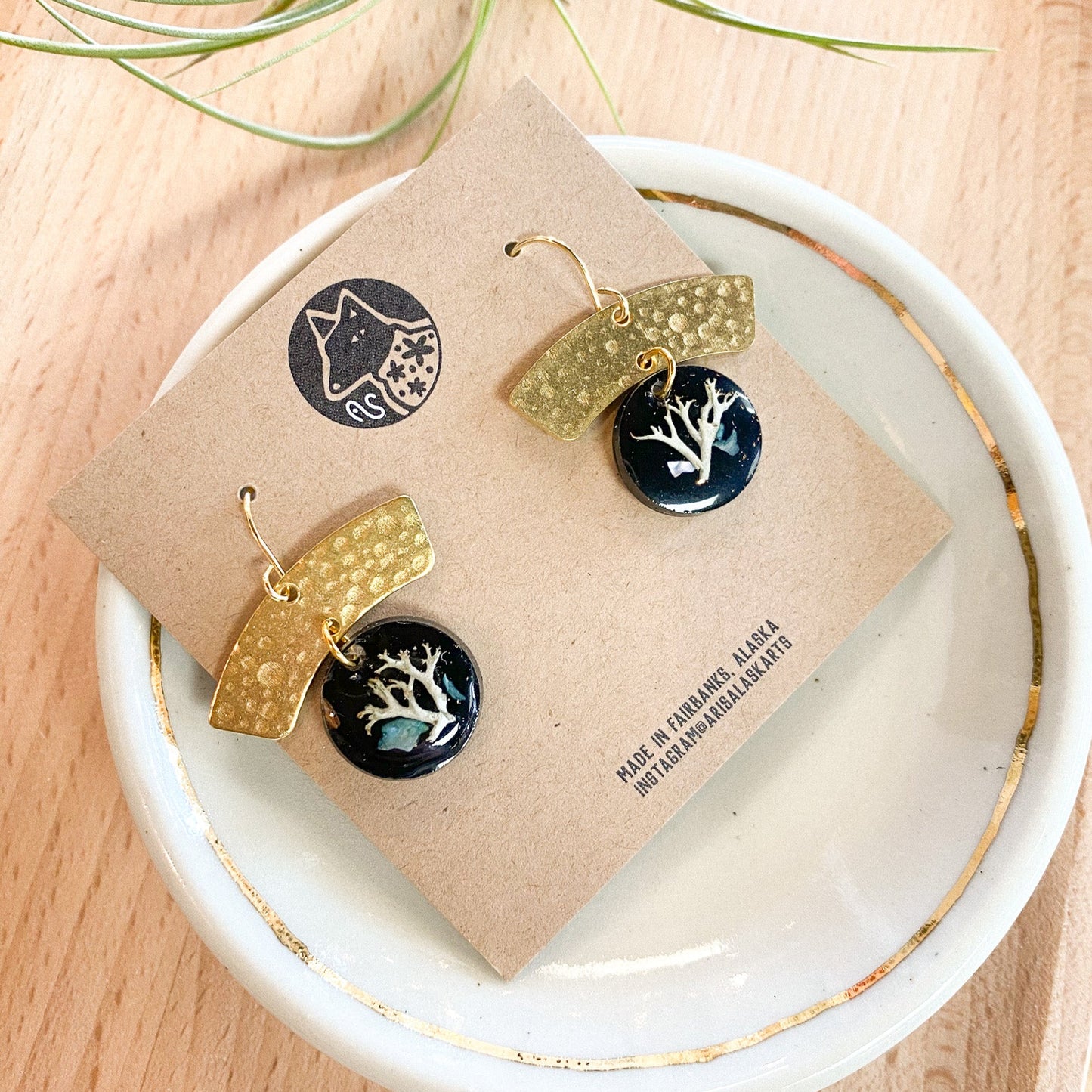 Lichen Arch Earrings by Arisa Sasaki #104
