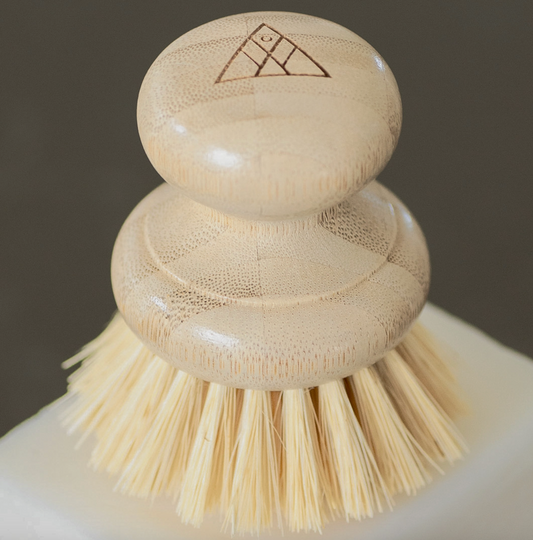 Dish Washing Brush by No Tox Life