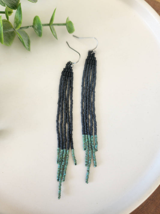 The Long Minimalist | Black by Harvest Lane