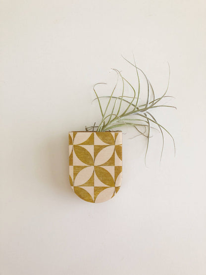 Mini Magnetic Planter Pot by Stacy Wong