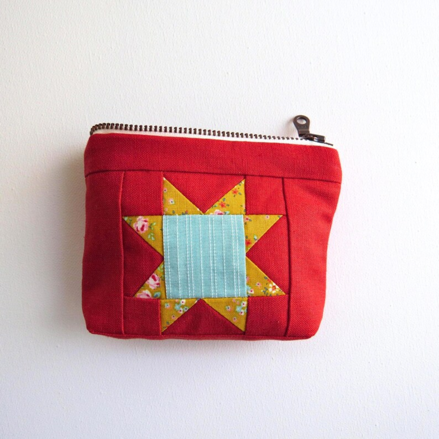Sawtooth Star Quilted Zipper Pouch | Red